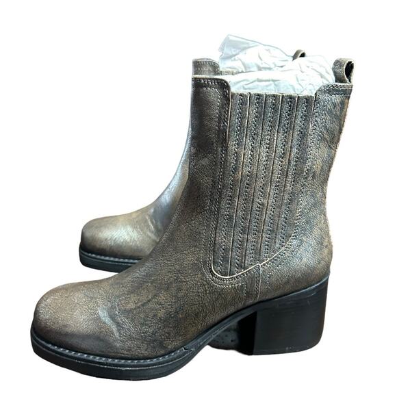 Kenneth Cole Jet Black Antique Gold Leather Chelsea Boots Chunky Heel Size 11 - Picture 8 of 12